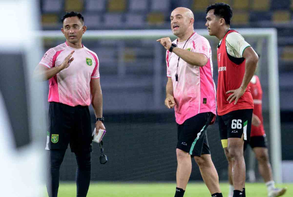 Prediksi Persebaya Surabaya vs PSM Makassar: Momen Kebangkitan Dua Tim yang Terluka