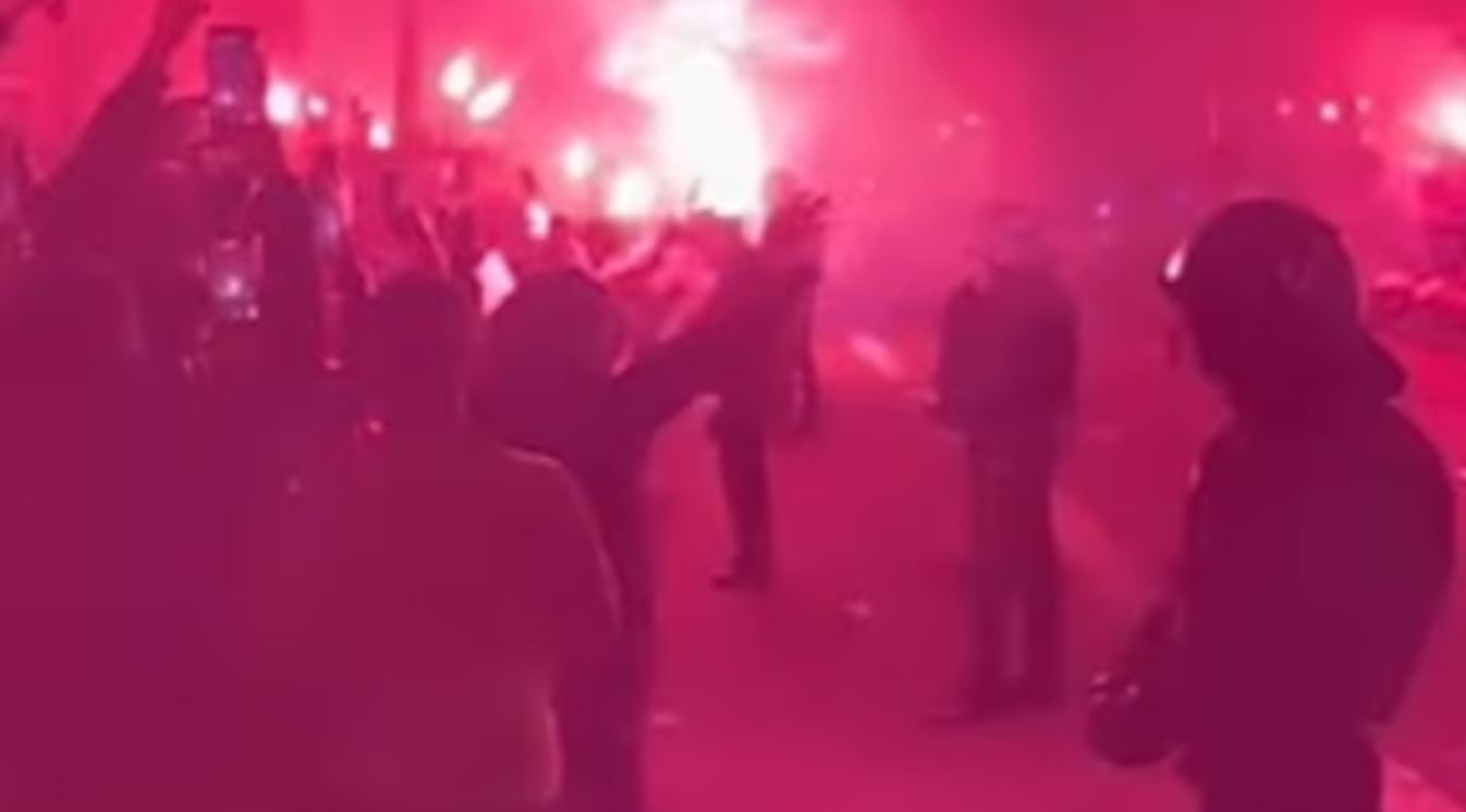 Ultras Barcelona Serang Bus Tim Los Rojiblancos Sebelum Laga Semifinal Copa del Rey