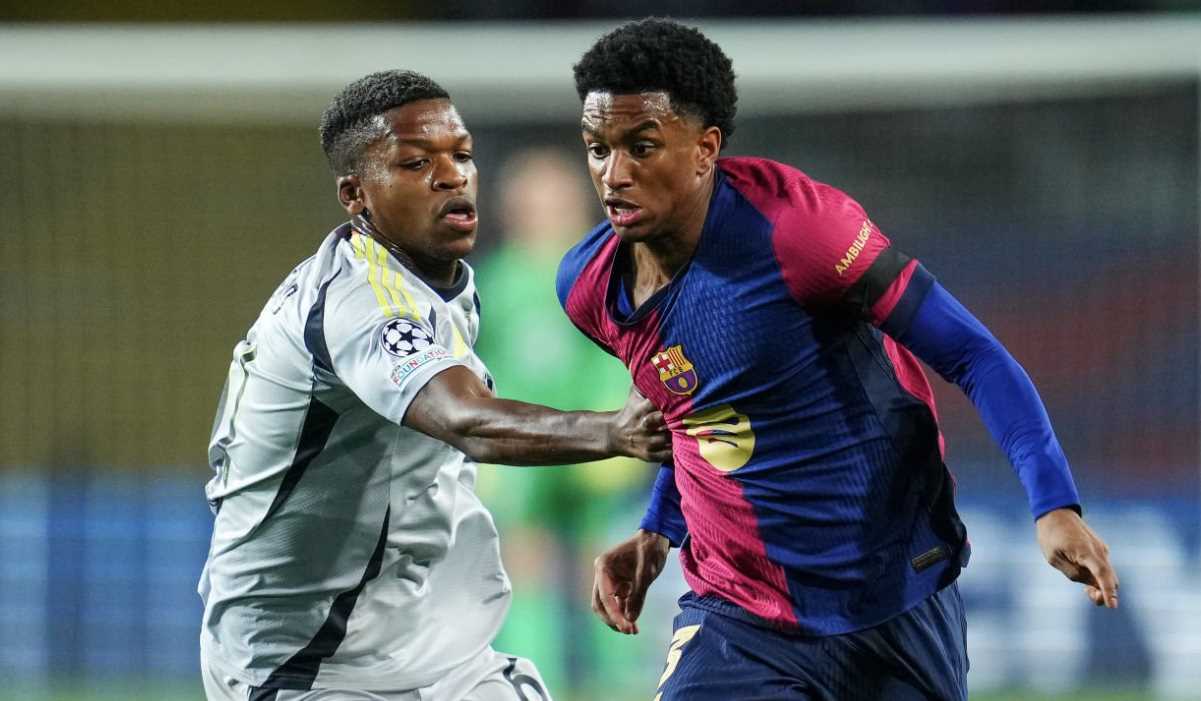 Mengejutkan, Liverpool Incar Alejandro Balde Gantikan Robertson