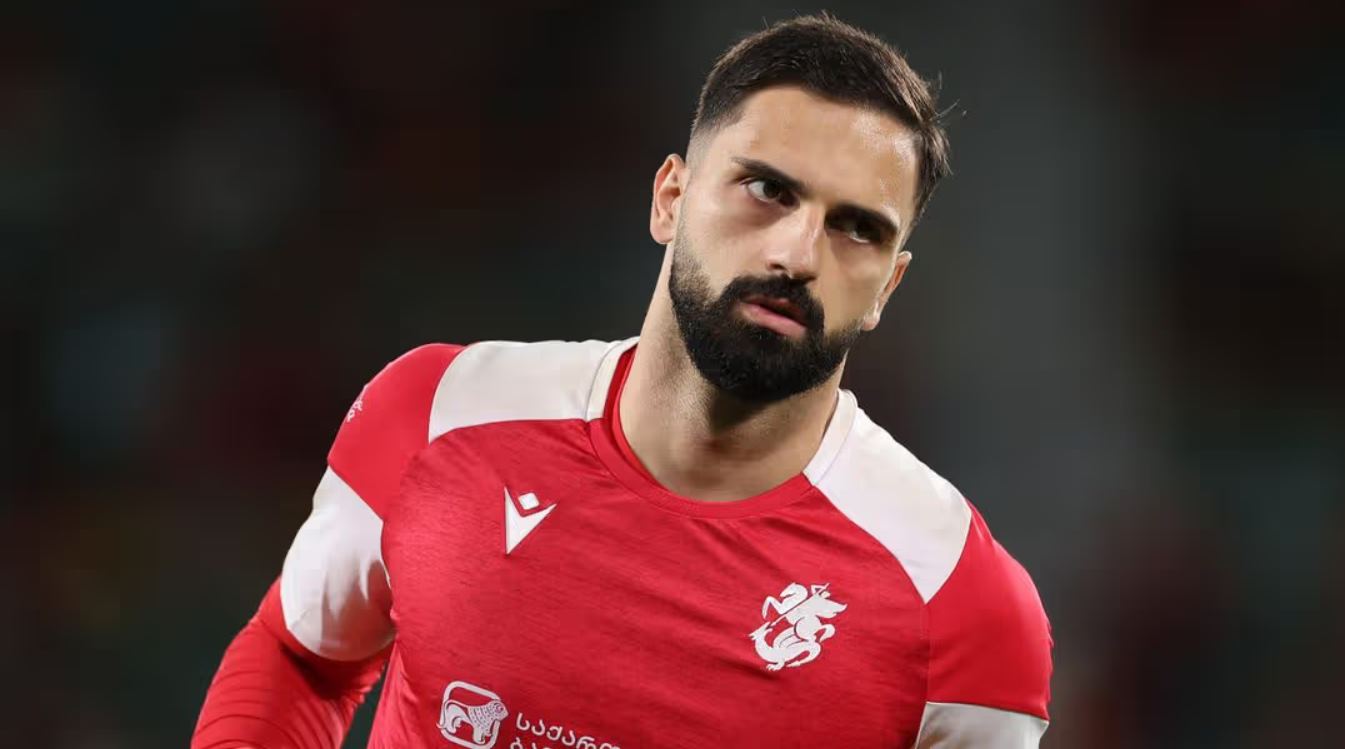 Lebih Sering Jaga Bangku Daripada Gawang, Mamardashvili Ingin Tinggalkan Liverpool