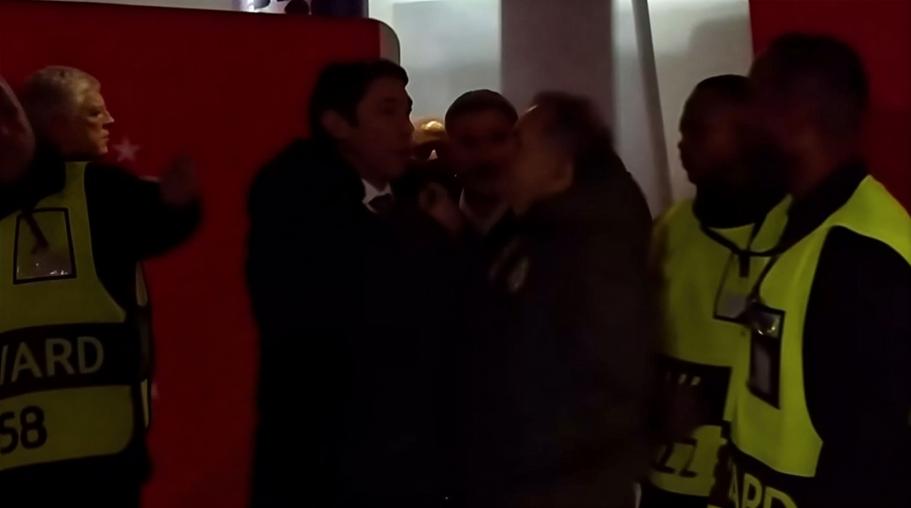 Makin Runyam! Presiden Benfica Bentrok Dengan Staf Real Madrid di Terowongan!