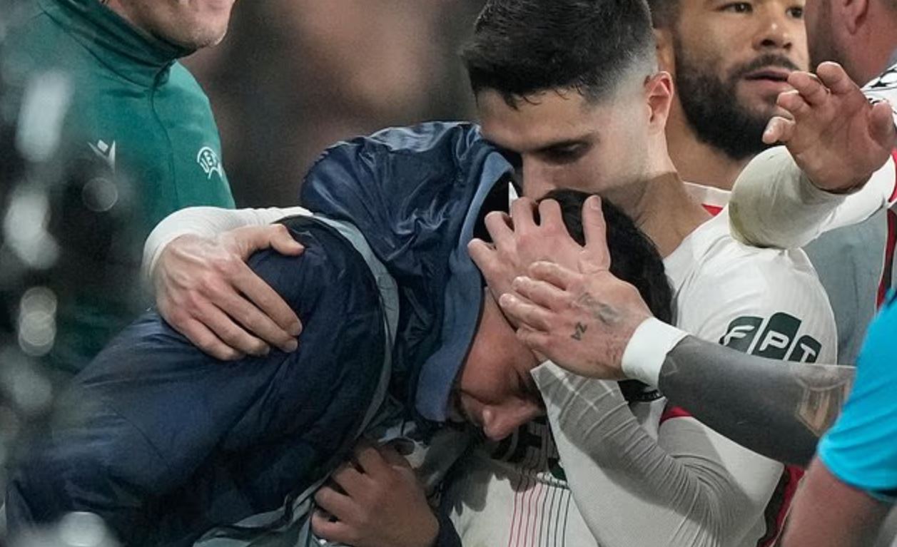 Pedro Neto Terancam Sanksi UEFA Karena Dorong Ballboy Saat Chelsea Dikalahkan Les Parisiens