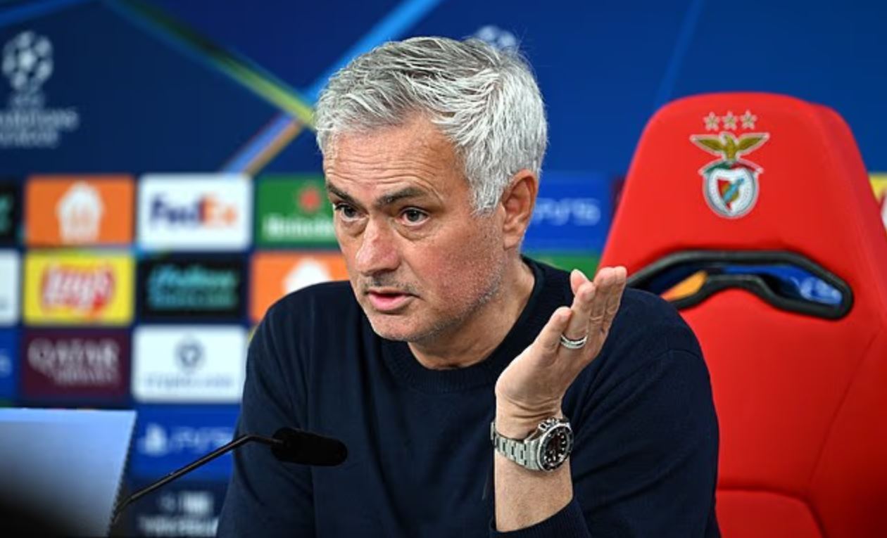 Kontroversi Vinicius Jr, Mourinho Dituding Mengalihkan Isu Usai Duel Kontra Real Madrid